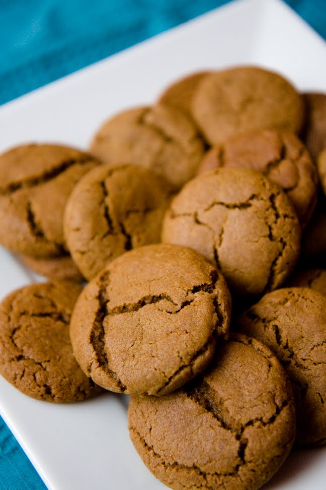 What is an easy ginger snap recipe?
